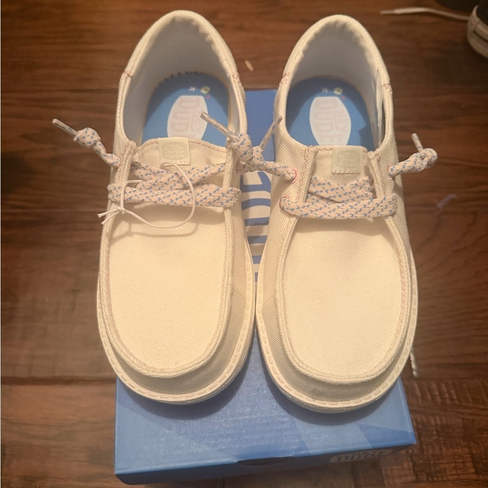 NWT Kids Hey Dudes Casual Lace-Up Shoe​​ - Picture 7 of 7